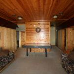 Vacation cabins for large groups